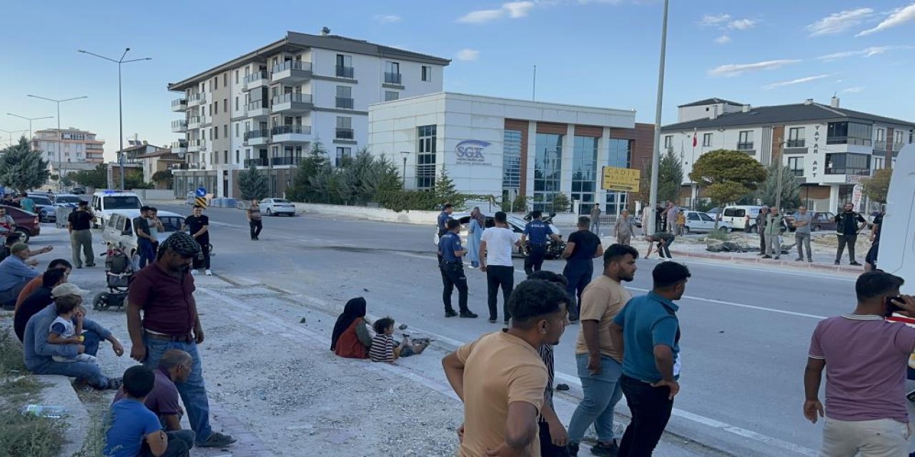 Aksaray’da işçi taşıyan minibüs kaza yaptı: 15 yaralı