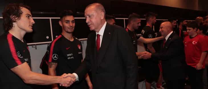 Cumhurbaşkanı Erdoğan’dan A Milli Futbol Takımı’na tebrik