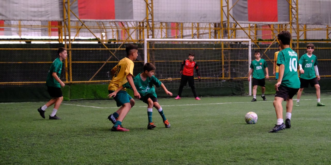 Konya’da futbol ve voleybol turnuvalarının şampiyonları belli oldu