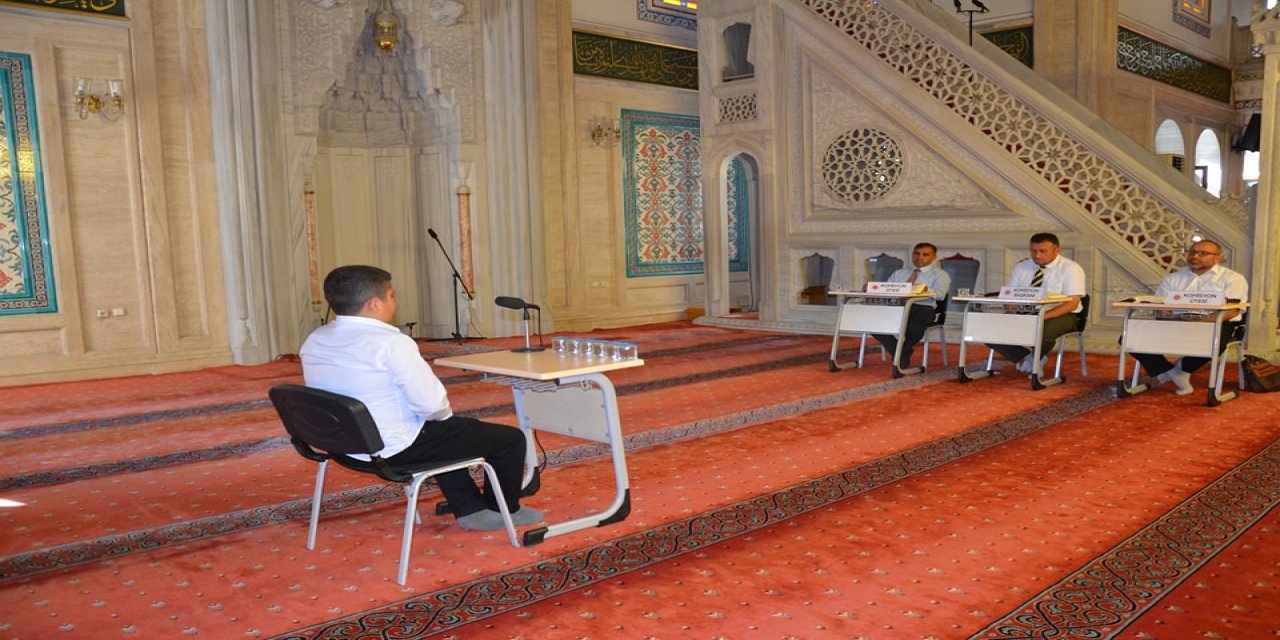 Konya'da genç hafızlar ter döktü, il birincisi belli oldu