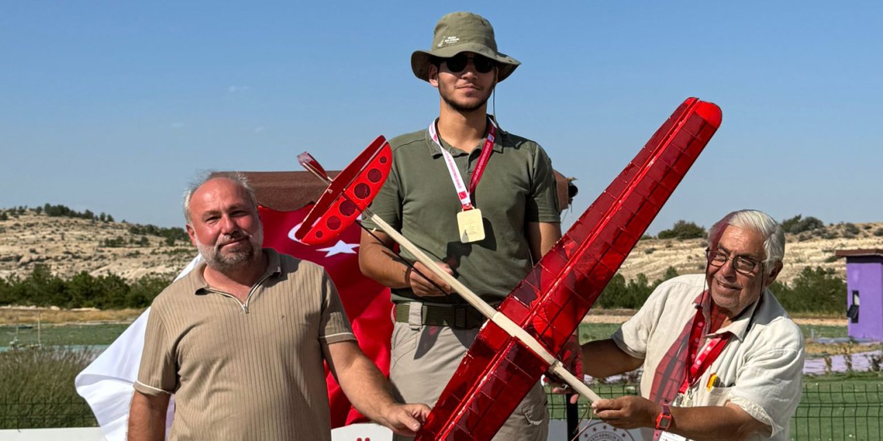 Kapsül Teknoloji Platformu, Uzay Modelleri Şampiyonası'nda yıldızlaştı