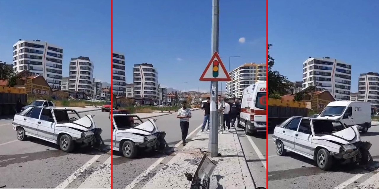 Konya’da otomobil refüjdeki direğe çarptı