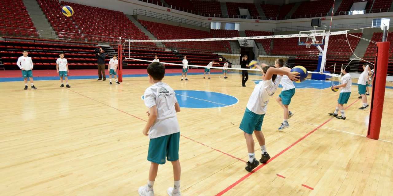 Konya’da geleceğin voleybolcuları seçiliyor