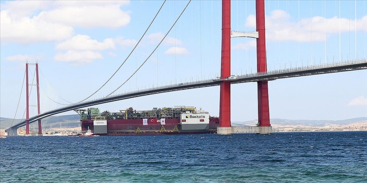 Türkiye'nin ilk yüzer gaz platformu Çanakkale'de