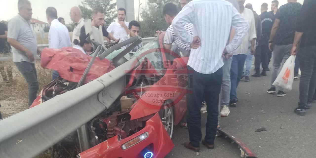 Konya yolunda feci kaza! Bariyer otomobile saplandı: 1 ölü, 2 yaralı