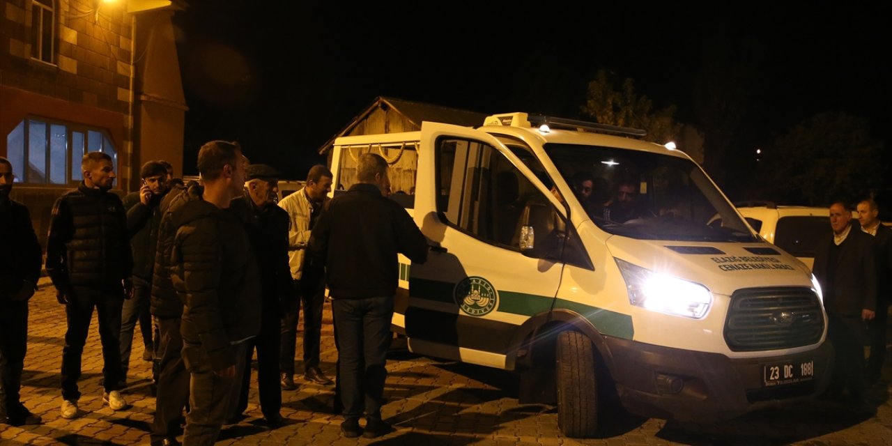 Evinin önünde oturan 7 yaşındaki Nisa yorgun mermiyle öldü