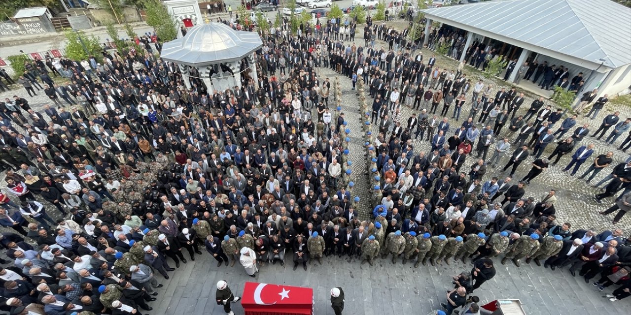 Şehit Piyade Sözleşmeli Er Abakay, memleketinde son yolculuğuna uğurlandı