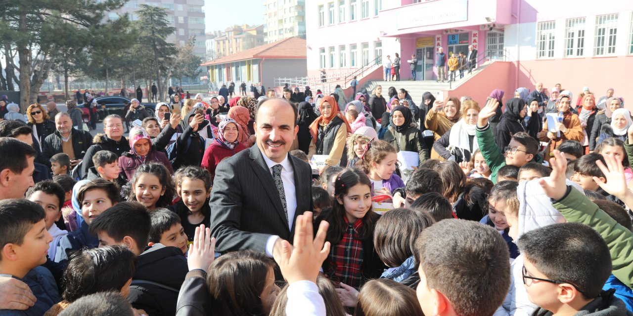 Konya’da ilkokul, ortaokul ve lise öğrencilerine eğitim desteği verilecek