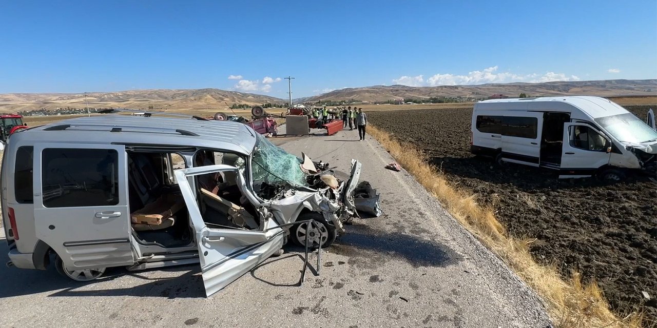 Üç aracın karıştığı kazada 10 kişi yaralandı