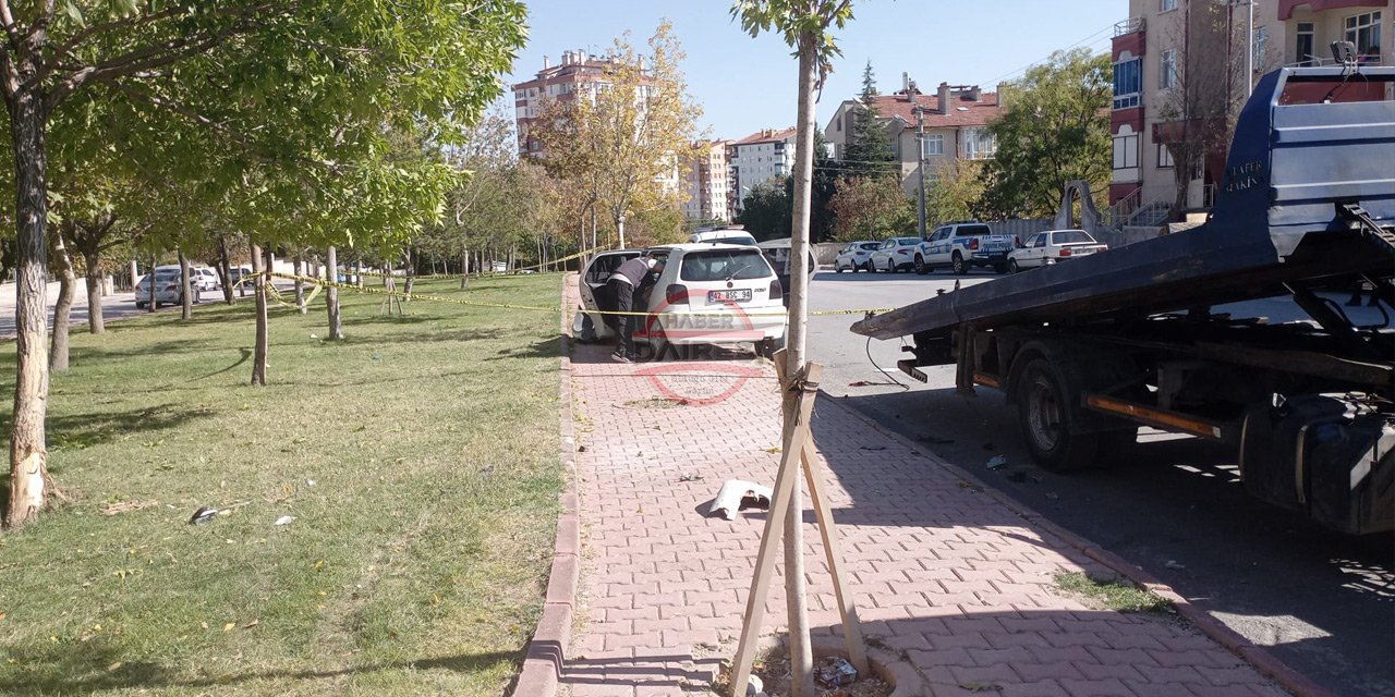 Konya’da direksiyon başında fenalaştı, ağaca çarptı