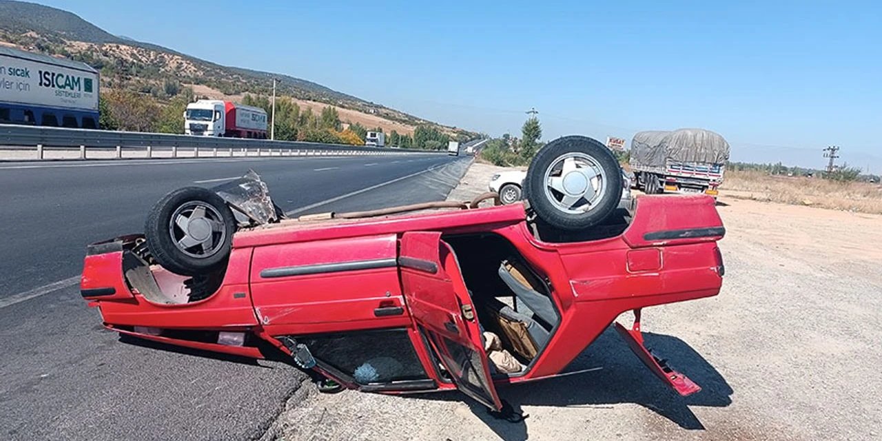 Konya’da otomobil devrildi, 2 kişi yaralandı