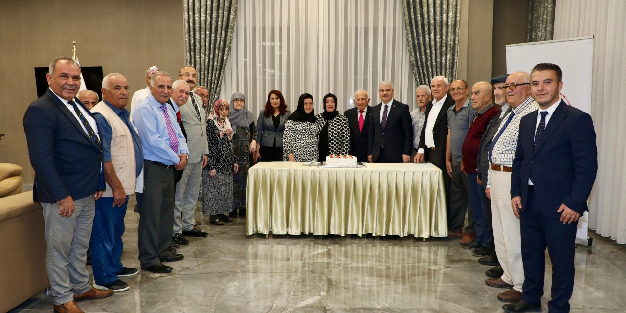 Vali Akın ve eşi Konya’da huzurevi sakinleriyle buluştu