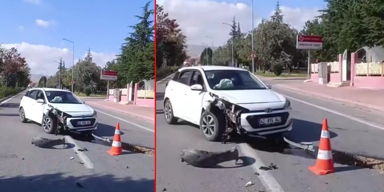 Konya’da otomobil direğe çarptı