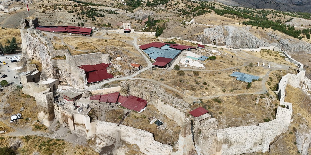 Arkeolojik kazılarda bulunan sanayi sitesinin 150 yıl önceye kadar kullanıldığı otaya çıktı