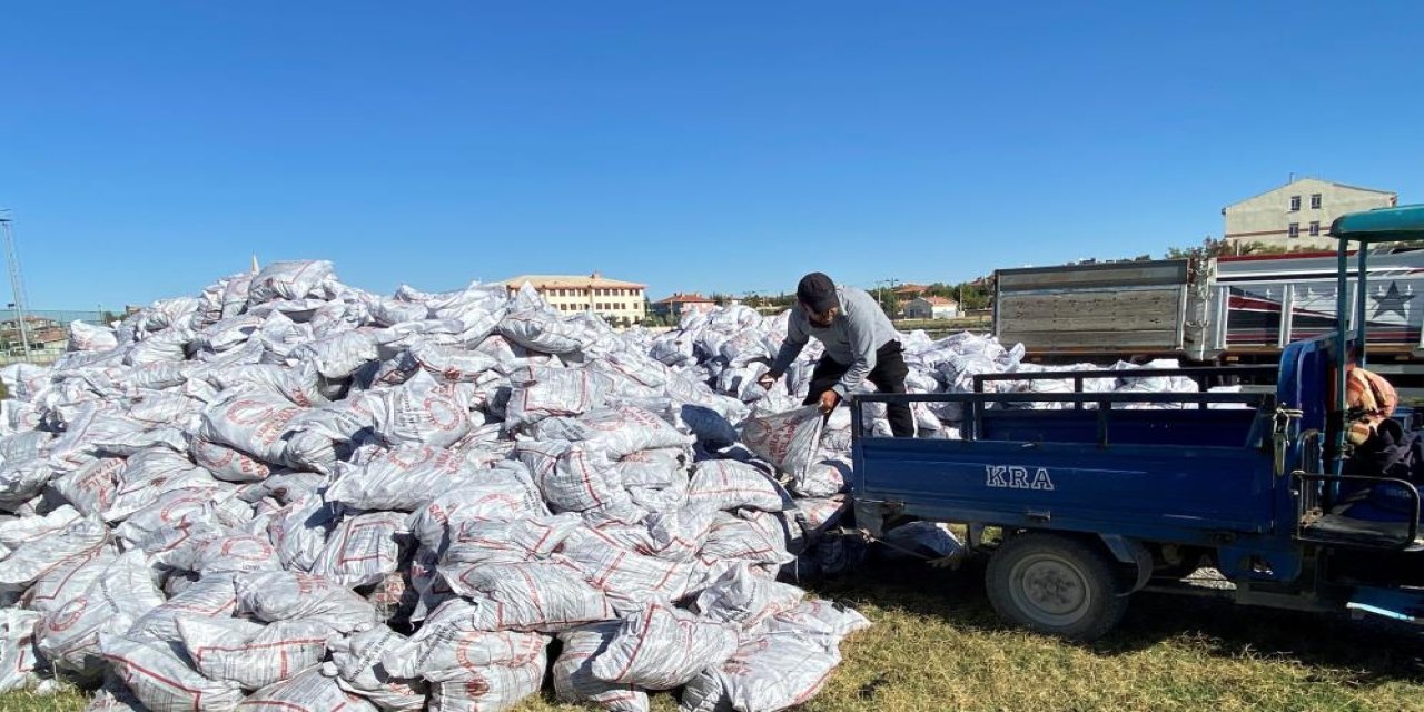 Konya’da 1500 aileye kömür dağıtıldı