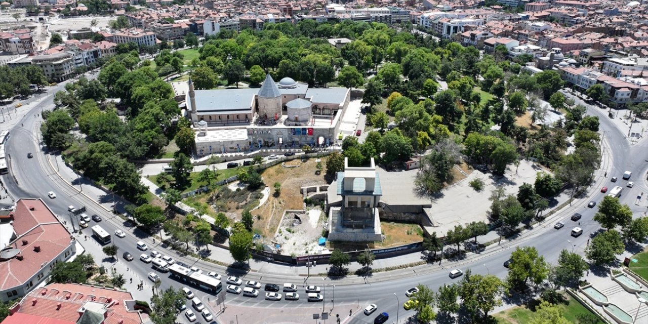 Konya’nın akıllı şehir uygulamalarıyla turistler şehri keşfediyor