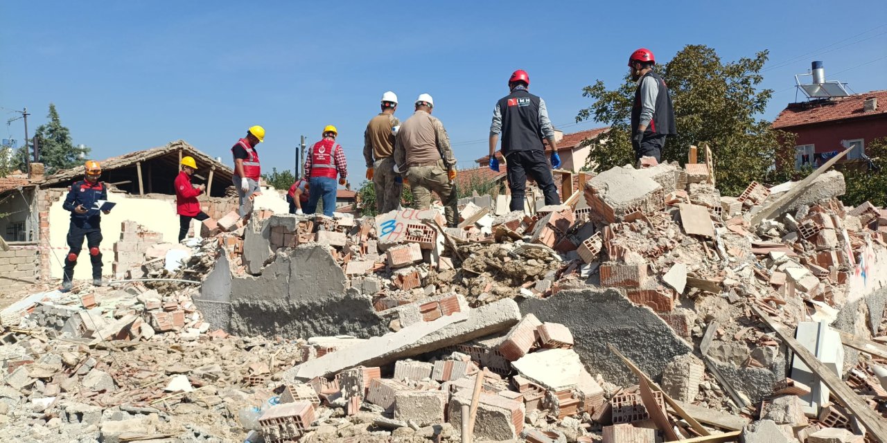 1 yıllık ekip, Konya’daki deprem tatbikatını başarıyla tamamladı