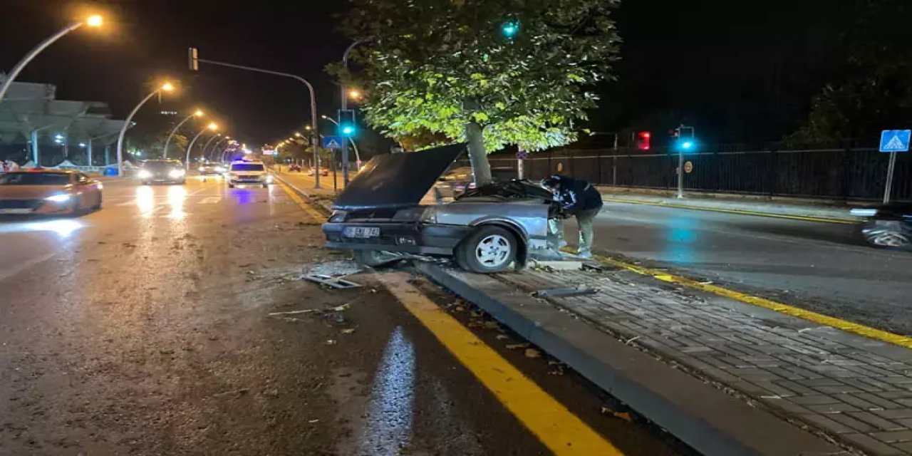 Otomobil ikiye bölündü: AK Partili kadın yönetici kazada öldü