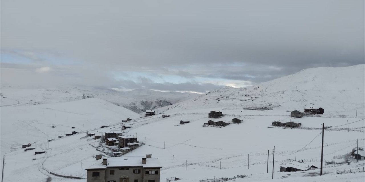 Karadeniz kardan gelinliğiyle süslendi