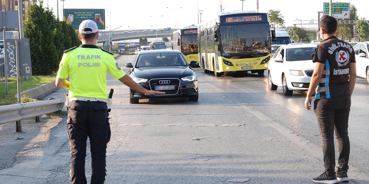 Bakan Yerlikaya duyurdu! Son bir haftada 515 bin 232 sürücüye ceza yazıldı