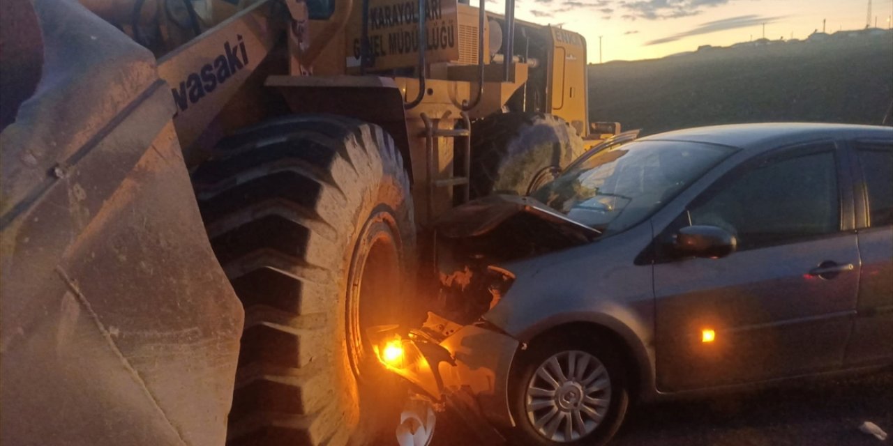 Öğretmenler okul yolunda kaza yaptı: 6 yaralı