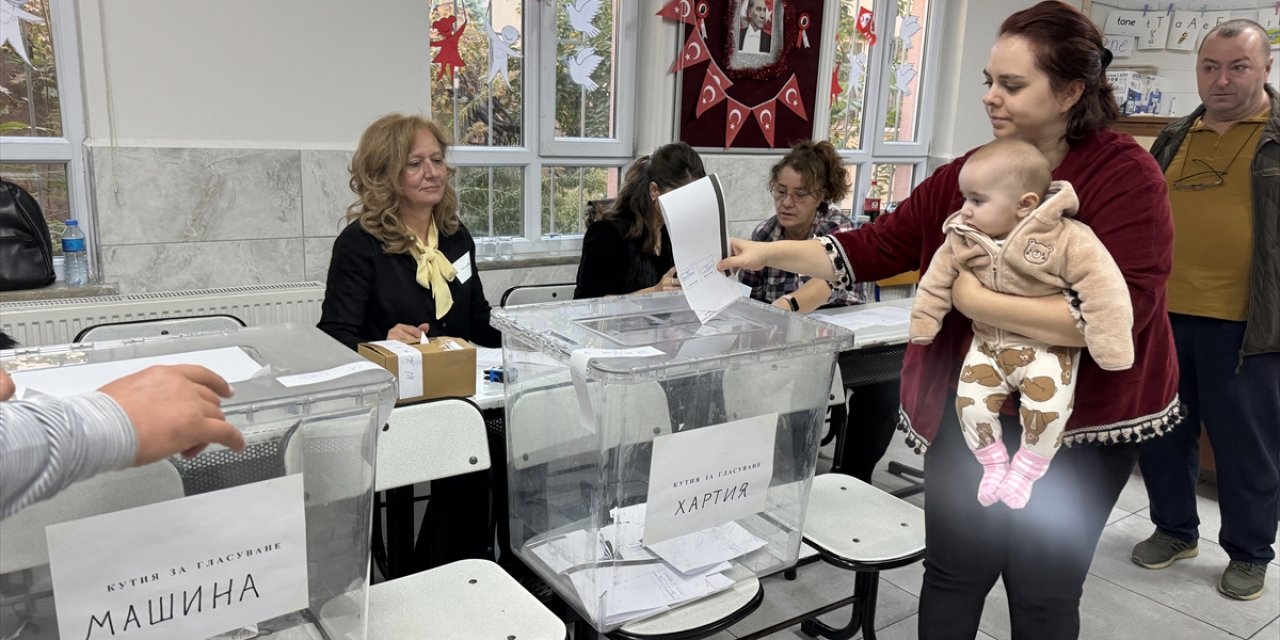 Komşu ülkede seçim: Çiftçe vatandaşlar sandık başında