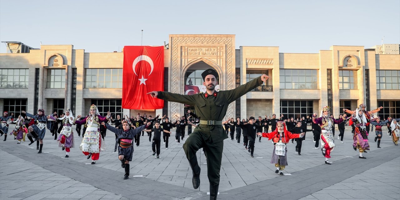 Konya'da tarihi gösteri! 101. yıl, 101 kişi