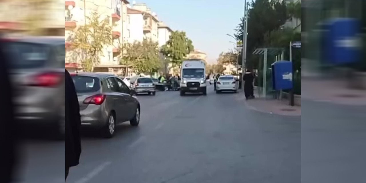 Konya’da otomobil ile motokurye çarpıştı