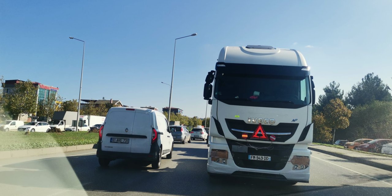 Kara yolunda TIR’ları bu halde görenler ne yapacağını şaşırdı