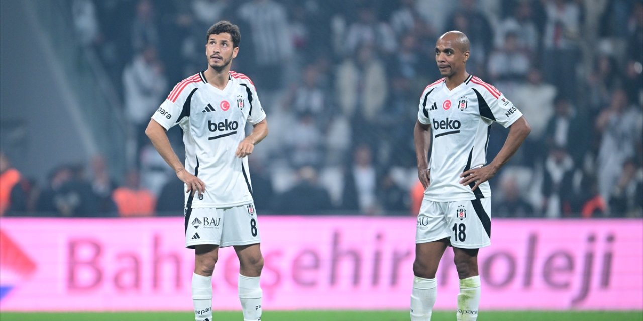 Beşiktaş evinde ilk kez yenildi, zirve yarışında ağır yara aldı