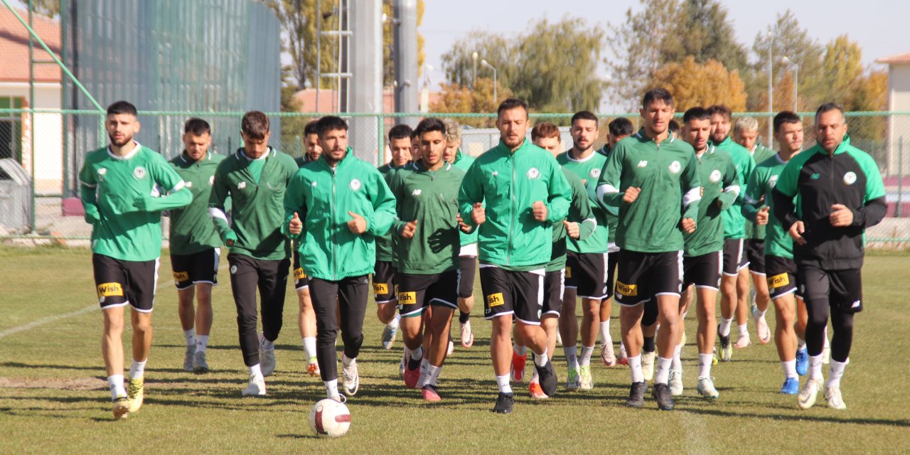 1922 Konyaspor’da kadro dışı kararı