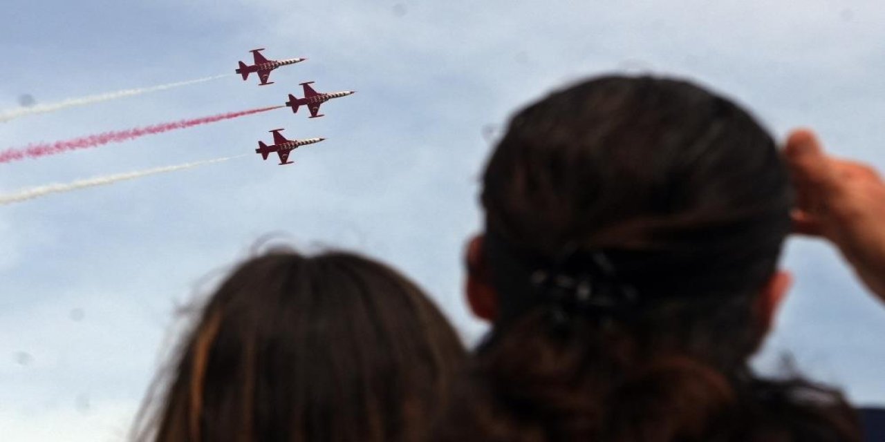 Türk Yıldızları bir ilimizde Ata'ya saygı için uçacak