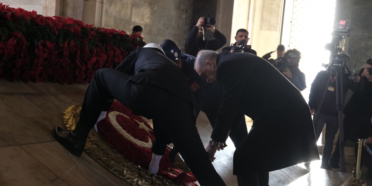 Devlet erkanı Anıtkabir'de!