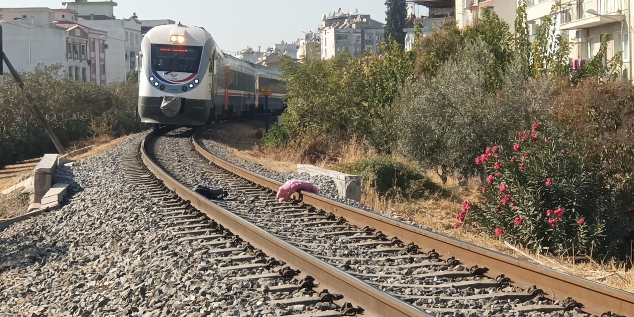 Bomba alarmı ekipleri harekete geçirdi, tren seferleri durduruldu