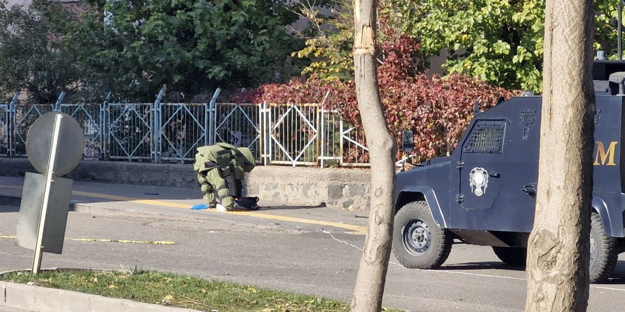 Sahipsiz valiz bomba imha ekiplerini alarma geçirdi