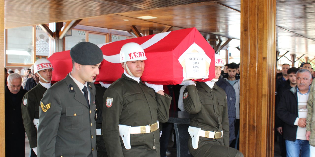 Yatağında ölü bulunan Jandarma Er Çopur toprağa verildi