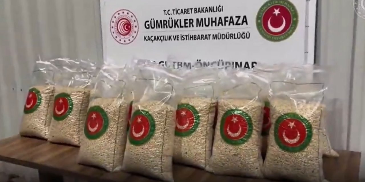 Bakla çuvallarından 1,5 milyona yakın uyuşturucu hap çıktı