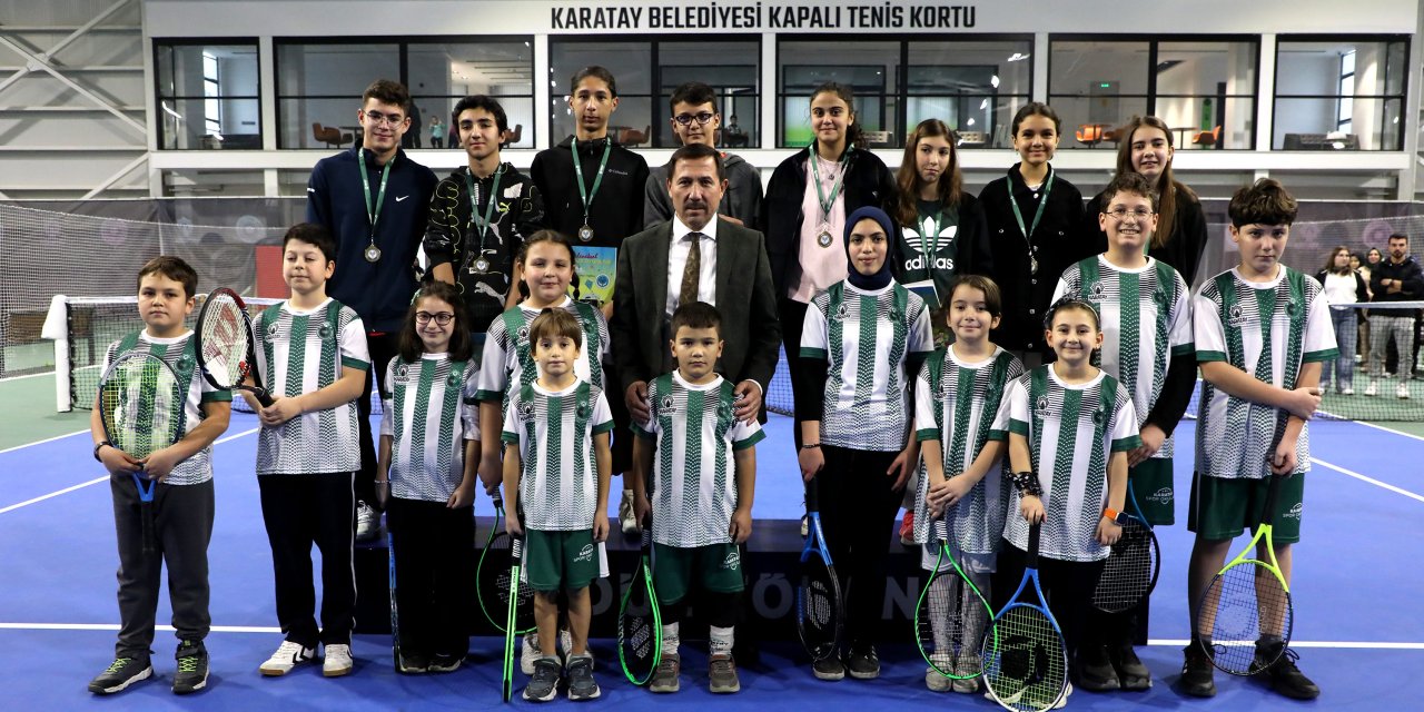 Karatay’da ödüllü tenis turnuvası sona erdi