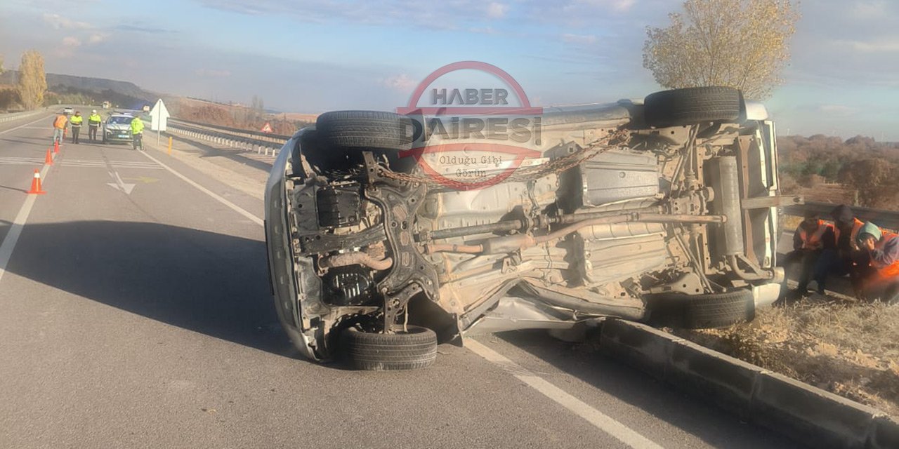 Konya’da otomobil refüje takla attı! Aynı aileden 4 yaralı var