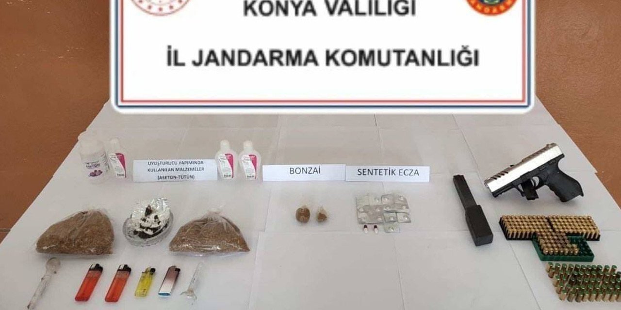 Konya’da jandarma operasyonu! Uyuşturucuyu sobada yakmaya çalışmışlar