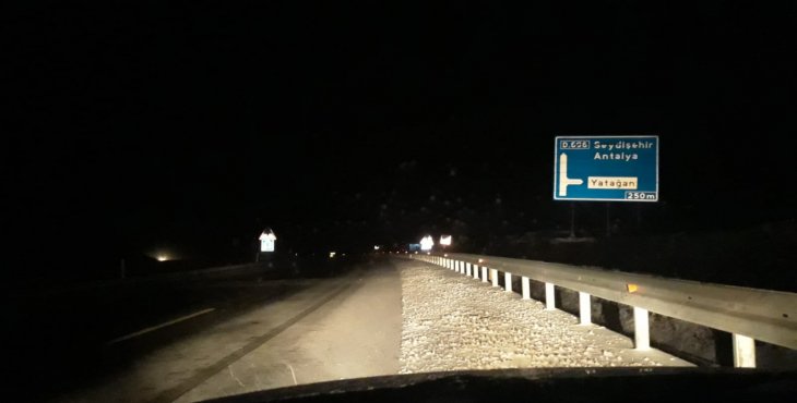 Konya’da gece saatlerinde kar yağışı etkili oldu