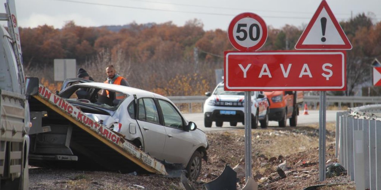 Saatler arayla aynı yerde ikinci kaza! Konya’da otomobil devrildi