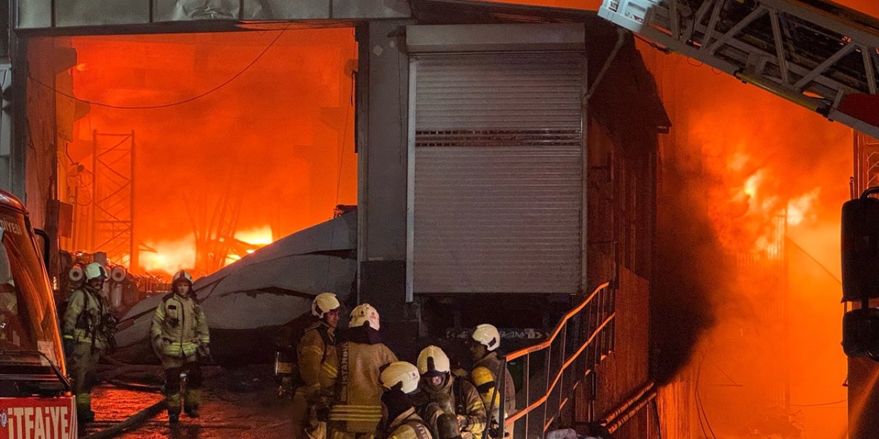 Fabrika yangını! Zaman zaman patlamalar yaşandı