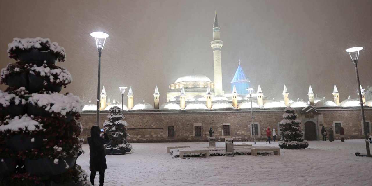 Konya’da nefesler tutuldu! Kar yağışına artık saatler var