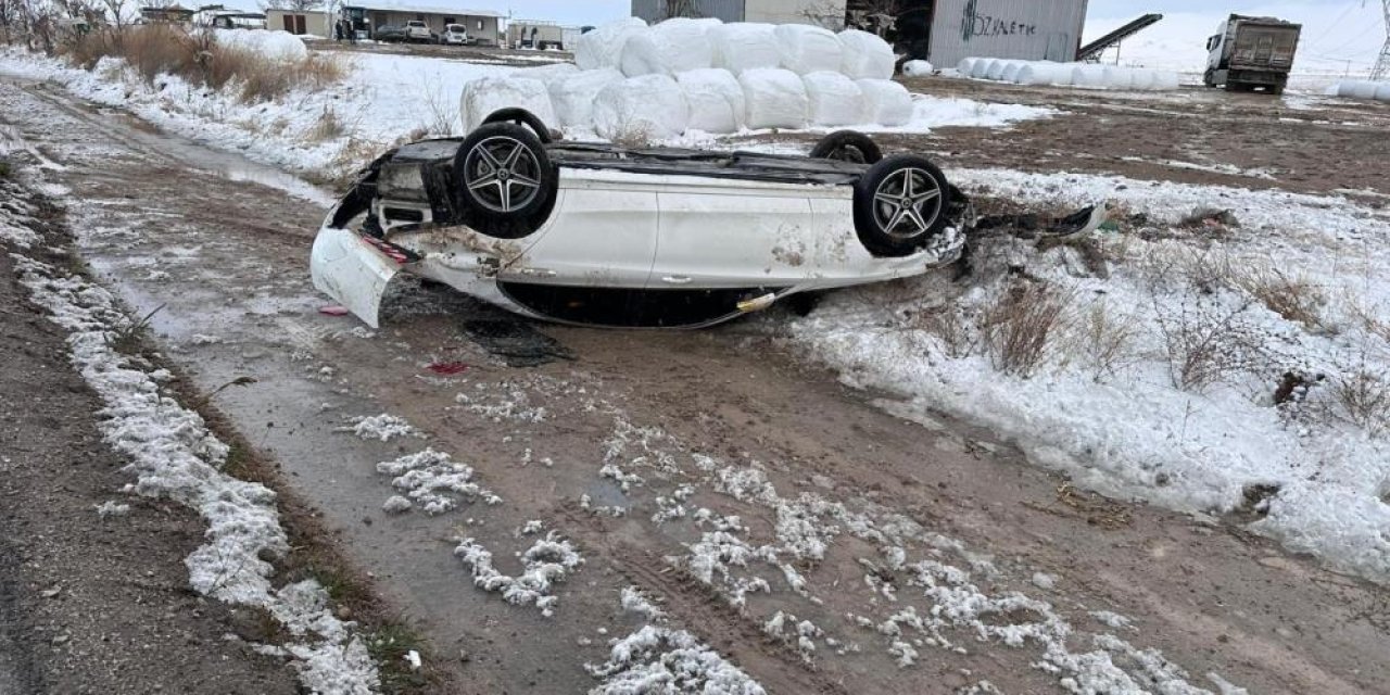 Konya’da buzlanma kazaya neden oldu: 4 yaralı