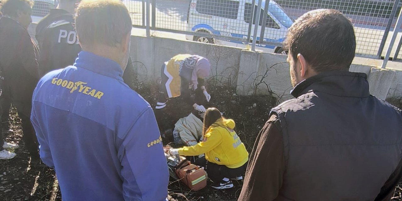 Tren yolu kenarında cesedi bulundu