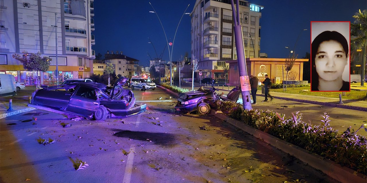 Feci kaza kamerada! Otomobil ikiye bölündü: 1 ölü, 1 yaralı