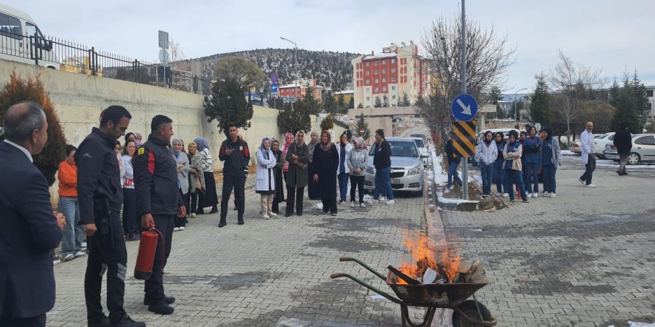 Konya’da hastane personeline yangın eğitimi