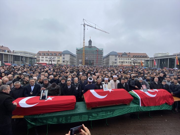 Hanau'daki ırkçı terör kurbanları için cenaze töreni düzenlendi