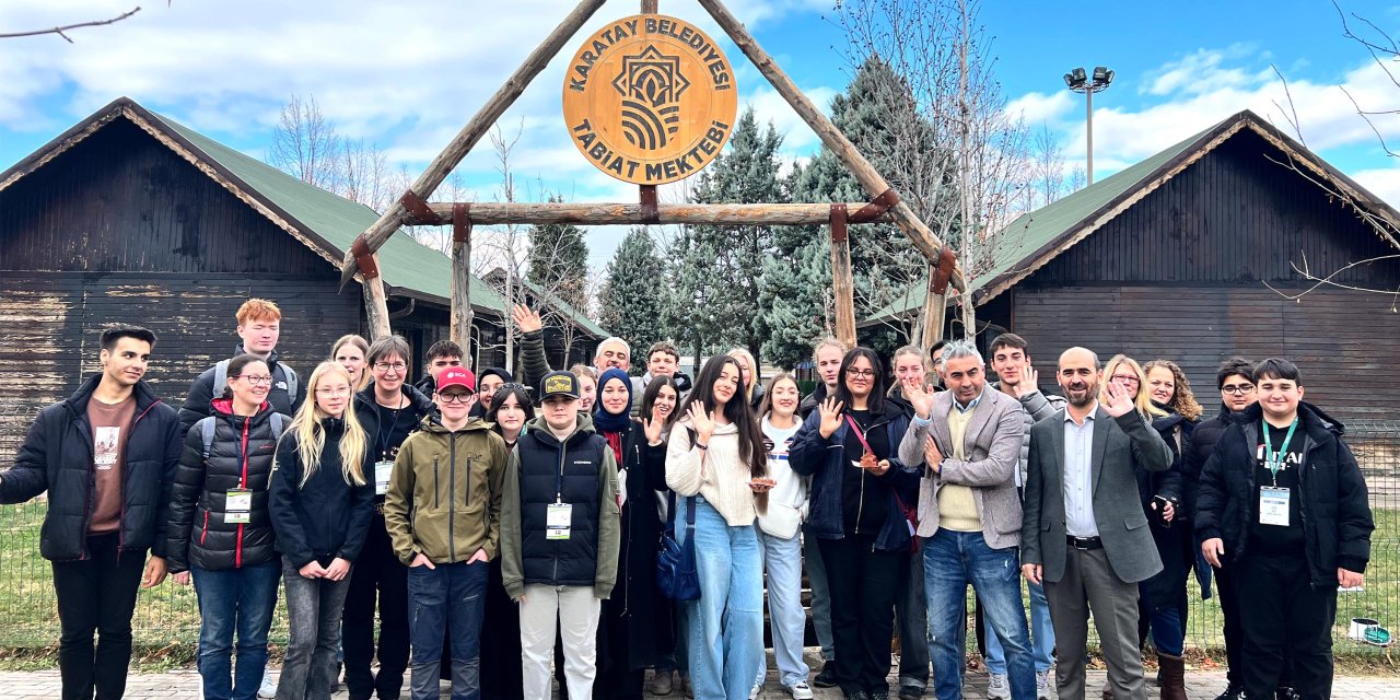 Avrupalı öğrenciler, Konya’nın duvarsız okulunu gezdi
